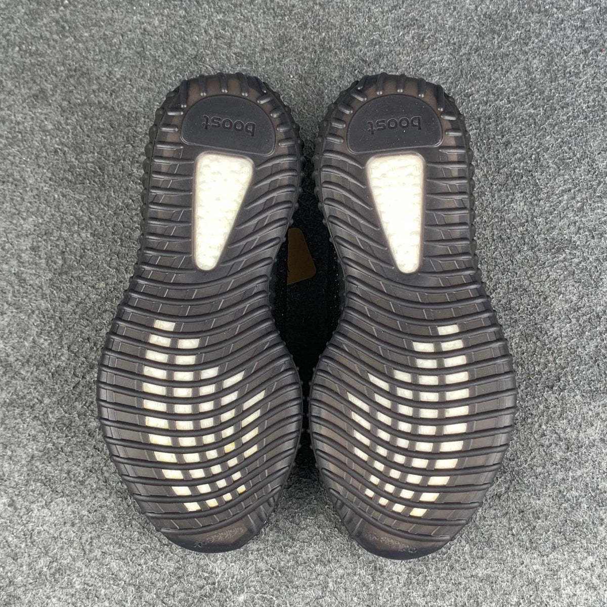 Yeezy Boost 350 V2 'Oreo'
