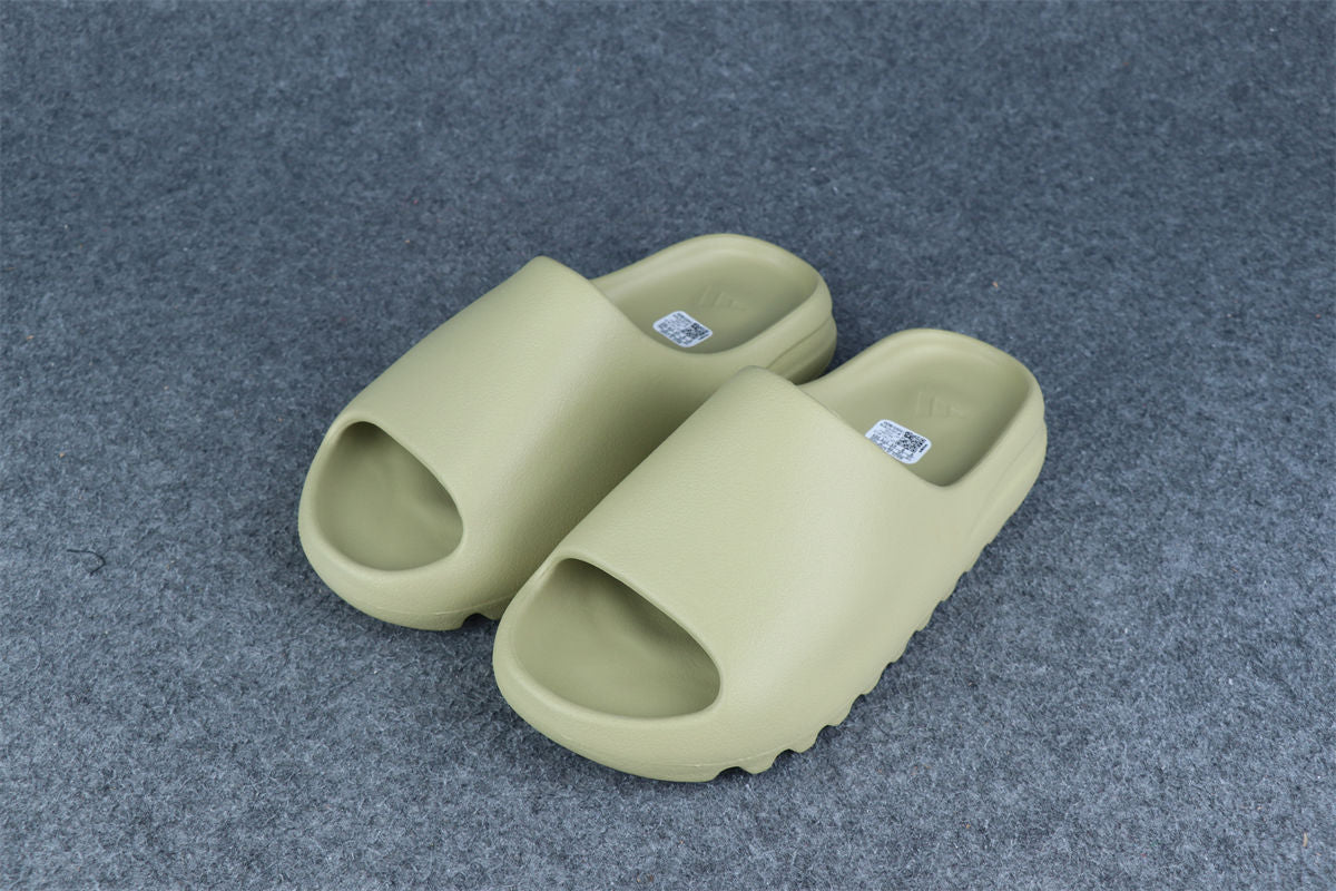 Yeezy Slides 'Resin'