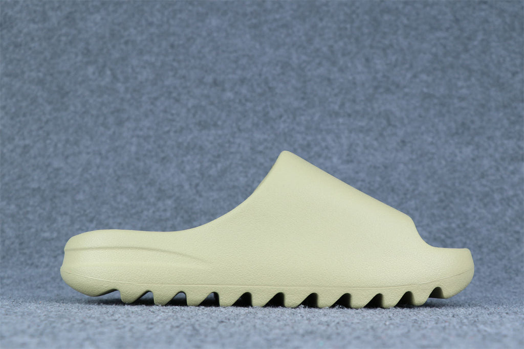 Yeezy Slides 'Resin'